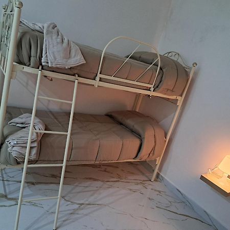 O Vascio E Nannin Apartment Napoli Bagian luar foto
