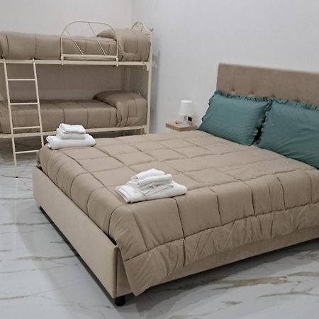 O Vascio E Nannin Apartment Napoli Bagian luar foto